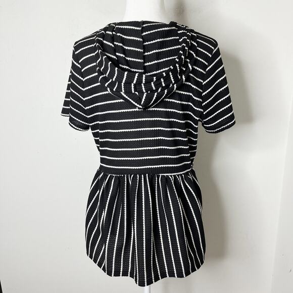 Lane Bryant Womens Knit Top 10/12 Black White Striped Hoodie Peplum Short Sleeve - Picture 6 of 10
